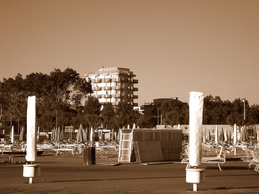 Hotel Grifone Rimini Esterno foto